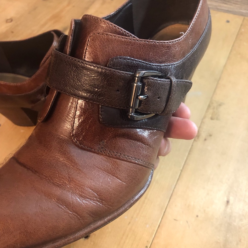 Women’s Mary Jane CARESSA “Gholston” SZ 10 M, Buckle
 Brown 3”heels Leather